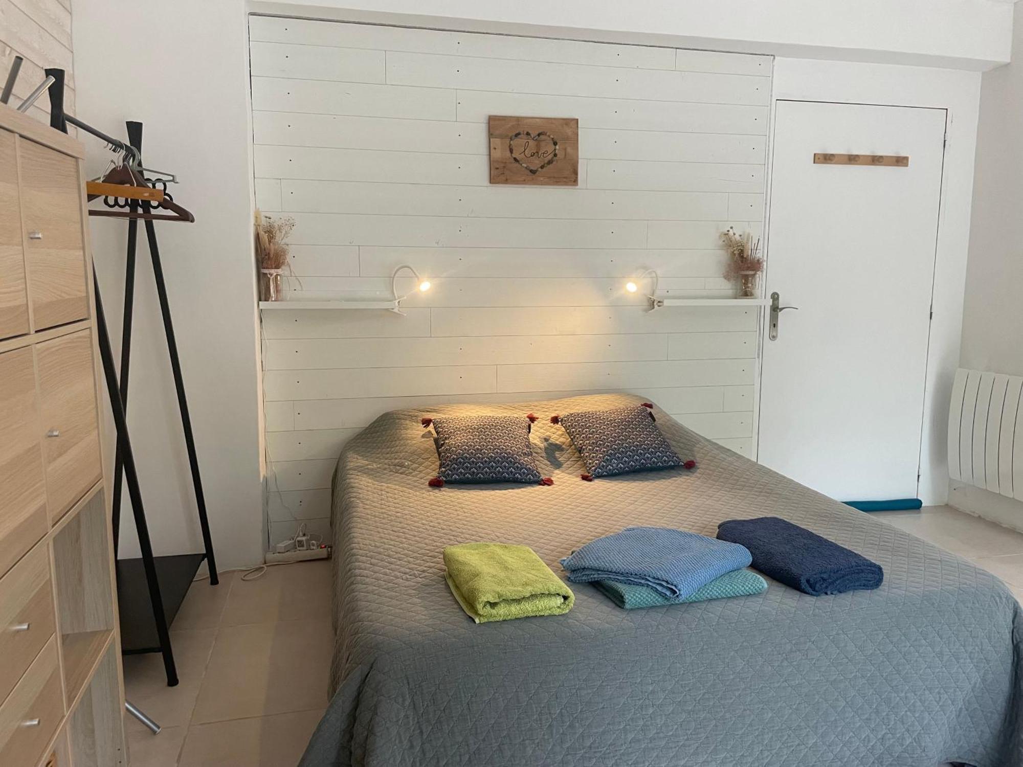 Maison D'Hotes Les Jardinettes En Luberon Villelaure Esterno foto